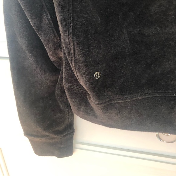 Lululemon Charcoal Every Moment Crew Velour Size 4 - Picture 3 of 4